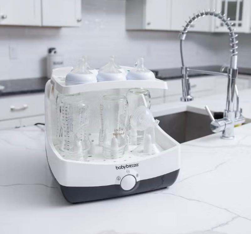 دستگاه استریل‌کننده و خشک‌کن سریع ۱۰ دقیقه‌ای بی‌بی برزا (Baby Brezza 10 Minute Sterilizer + Dryer)