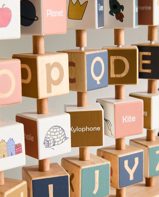 چرتکه و بازی آموزشی الفبای انگلیسی چوبی زارا هوم (Zara Home Wooden Alphabet Toy)