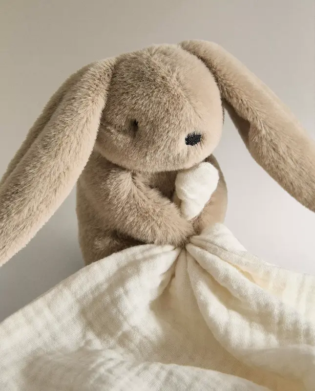 عروسک پارچه‌ای خرگوش با پتو دستمالی زارا هوم (Zara Home Bunny Cuddly Soft Toy)