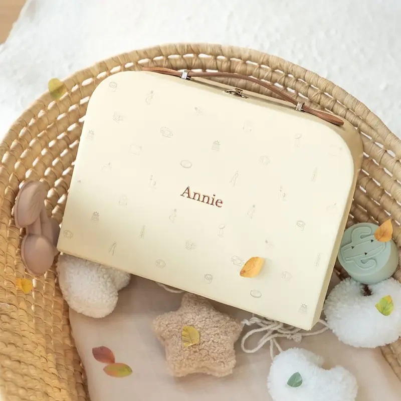 ست اسباب‌بازی و دندان‌گیر مونتسوری مونکی (Moonkie - Luxe Playtime Gift Set)