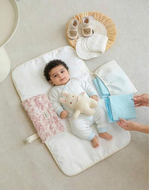 مت تعویض پارچه‌ای و ارگانایزر کیف پوشک تاشو (Portable Foldable Diaper Organizer Bag)