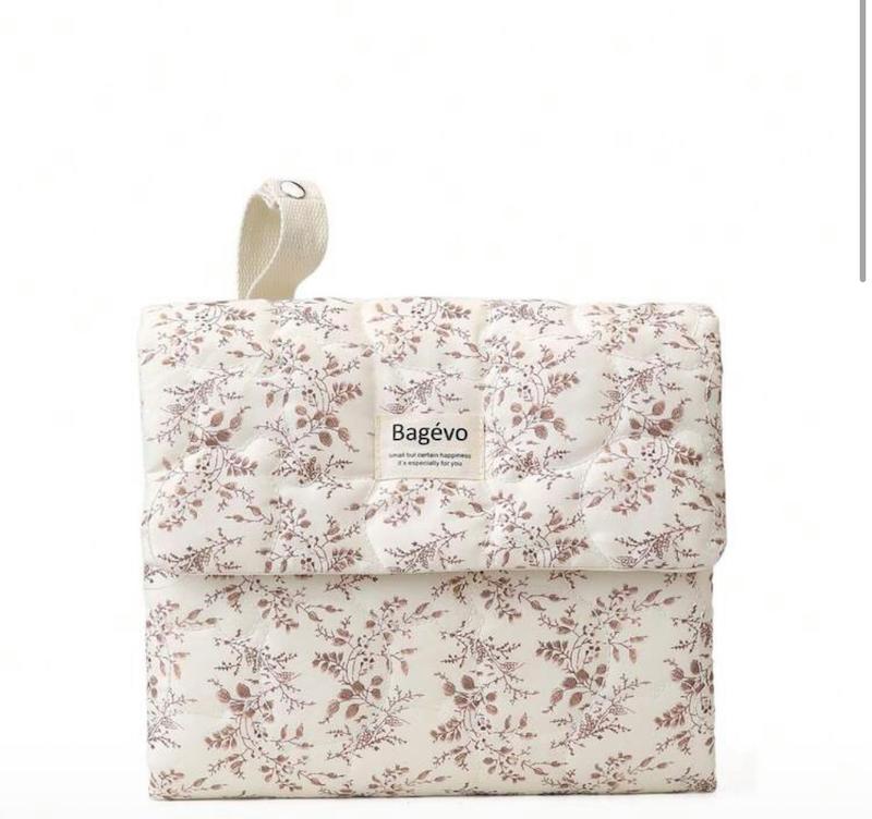 مت تعویض پارچه‌ای و ارگانایزر کیف پوشک تاشو (Portable Foldable Diaper Organizer Bag)