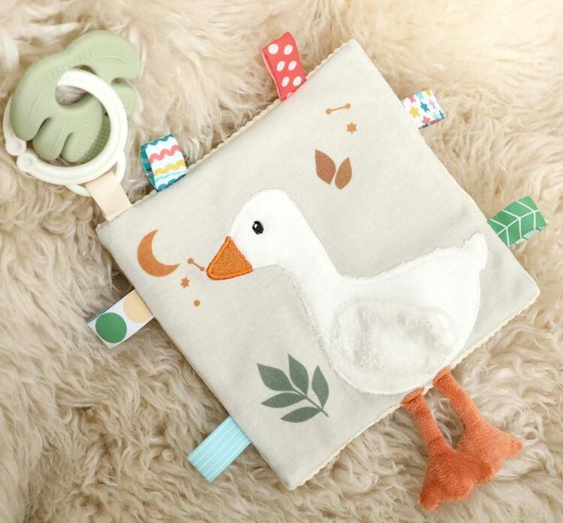  کتاب پارچه ای کودک (Baby Duck Comfort Blanket & Soft Activity Book)