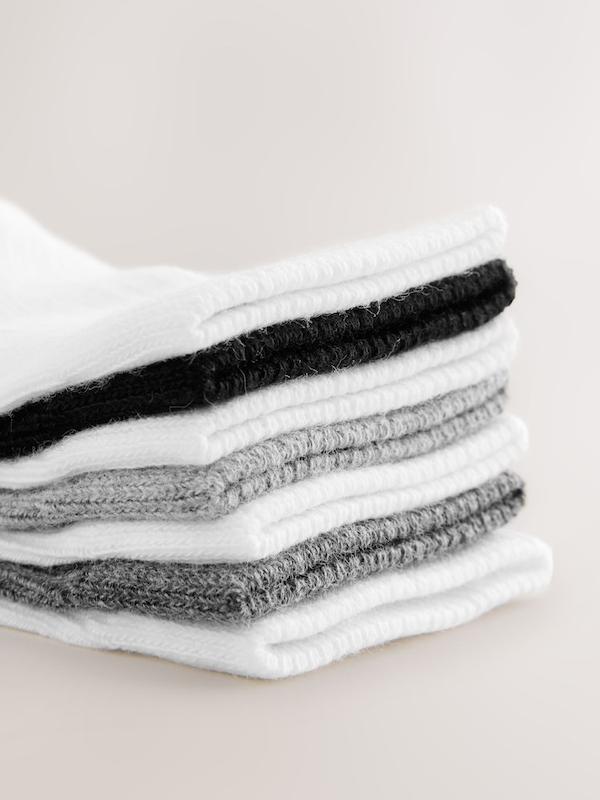 ست جوراب نوزادی ۷ عددی مشکی، سفید و طوسی | Next baby socks