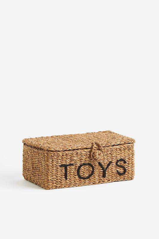 صندوقچه حصیری دردار سازمان‌دهی اسباب‌بازی اچ اند ام (H&M Lidded Toy Box - Beige)
