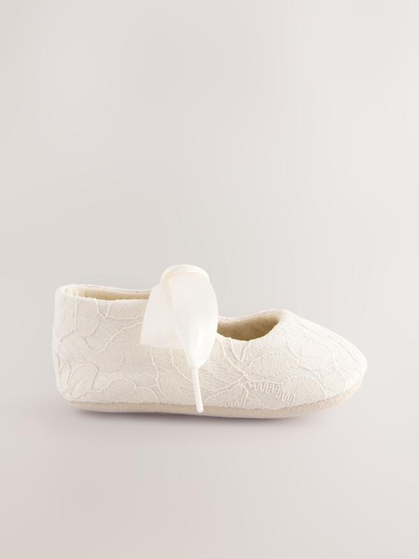 کفش مجلسی نوزادی بندی توری کرم نکست |  Next Cream Lace Baby Tie Front Occasion Shoes