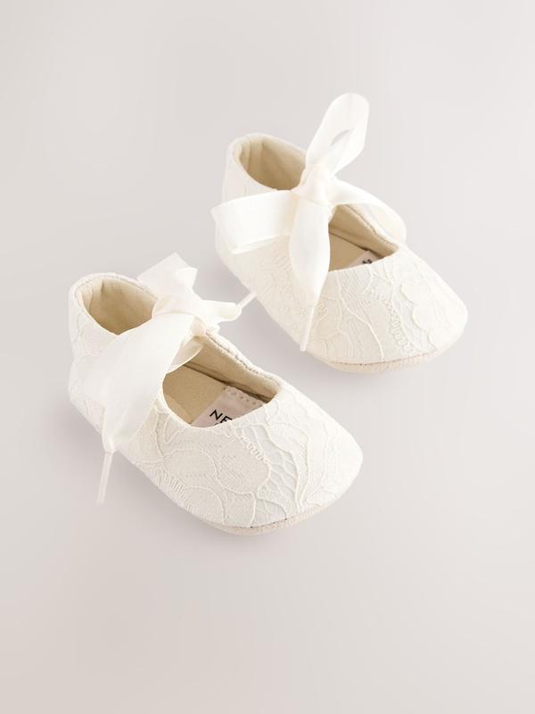 کفش مجلسی نوزادی بندی توری کرم نکست |  Next Cream Lace Baby Tie Front Occasion Shoes
