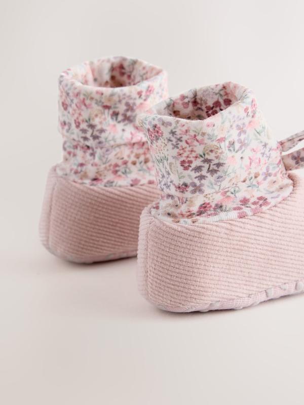 پاپوش و بوت نوزادی طرح‌دار نکست صورتی طرح گل | Next pink floral baby sock top boots