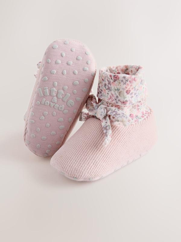پاپوش و بوت نوزادی طرح‌دار نکست صورتی طرح گل | Next pink floral baby sock top boots