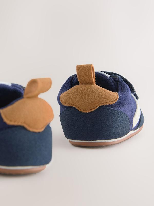 کفش کتانی نوزادی چسبی سورمه ای نکست | Next baby trainers