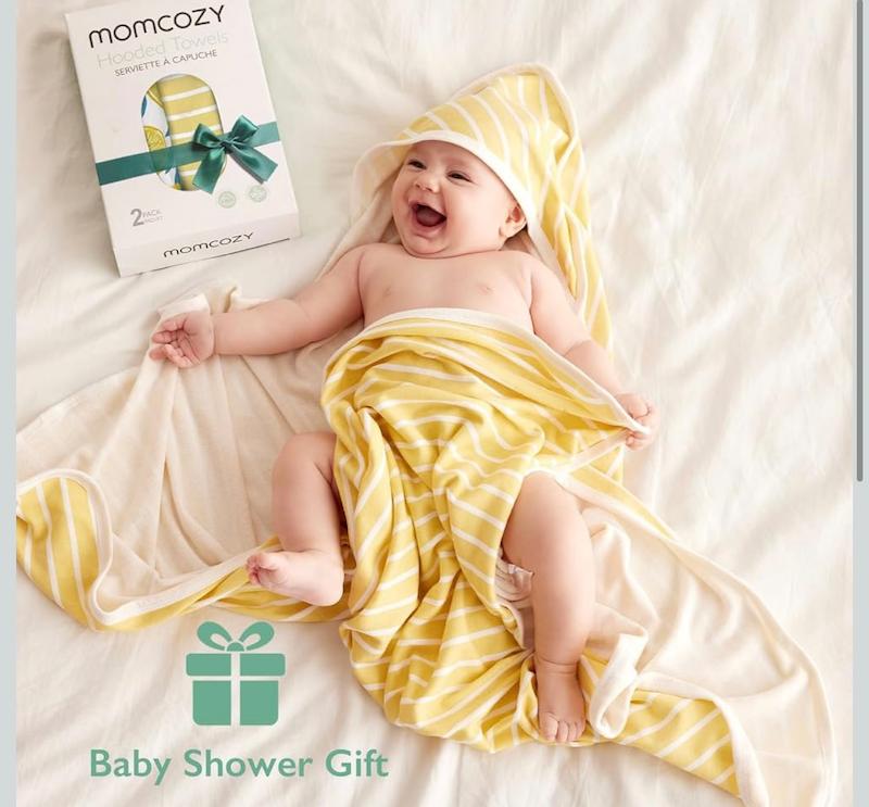 پک ۲ عددی حوله کلاه‌دار نوزاد مامکوزی طرح لیمو (Momcozy Baby Towels - Lemon)