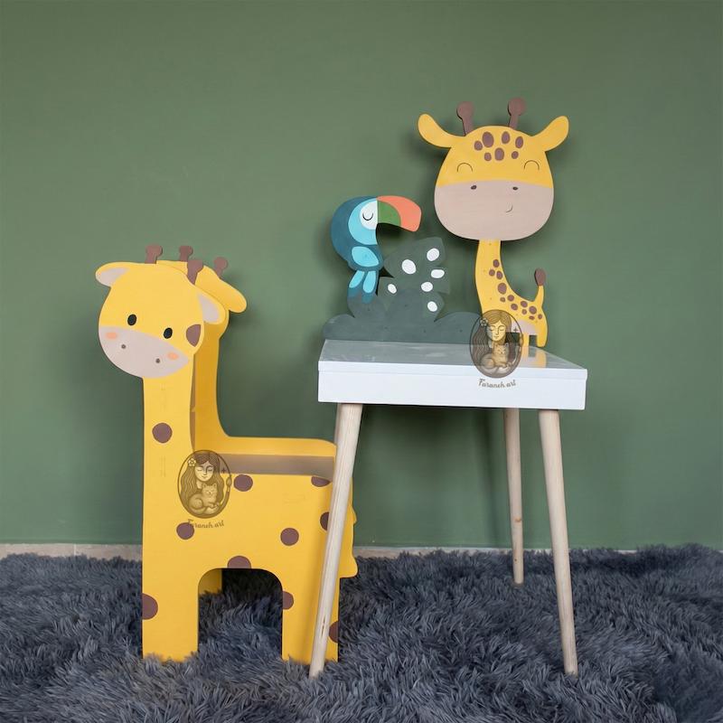 صندلی چوبی کودک طرح زرافه ویژه خردسال گالری فرانه