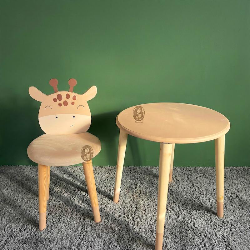 میز و صندلی چوبی کودک طرح زرافه گالری فرانه