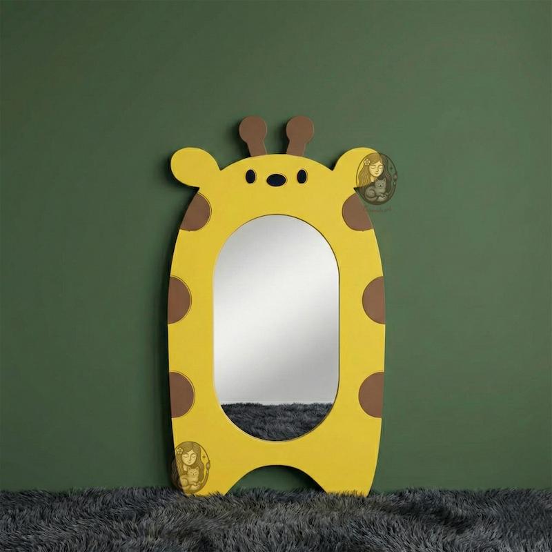 آینه قدی چوبی کودک طرح زرافه گالری فرانه