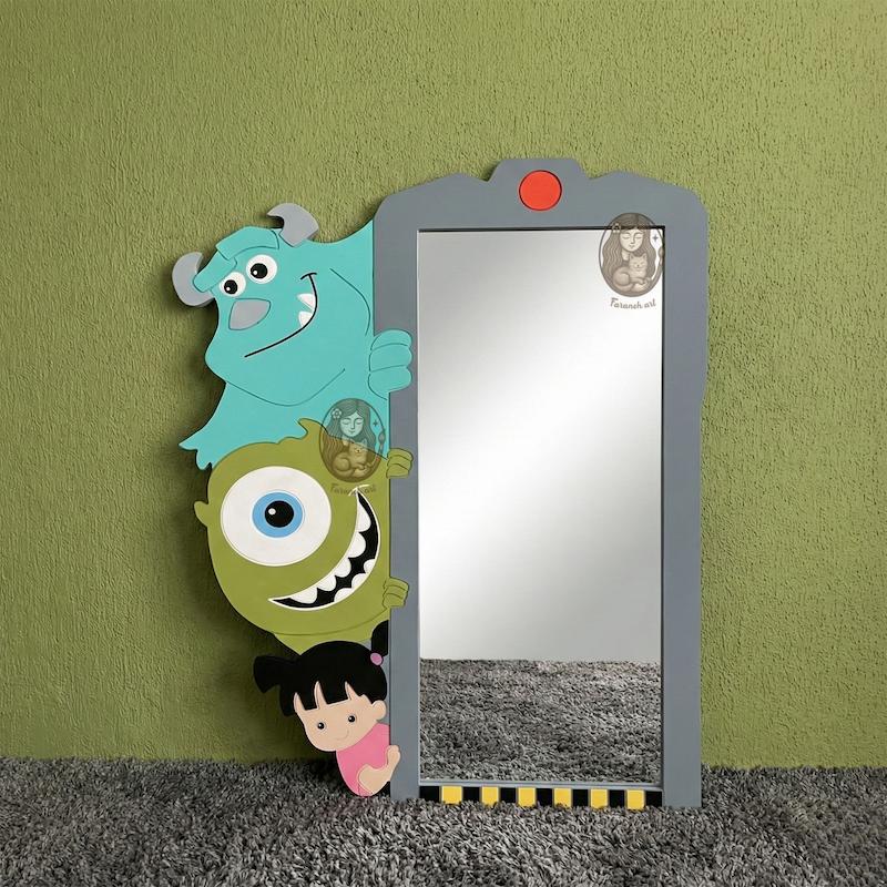 آینه قدی چوبی کودک طرح کمپانی هیولا گالری فرانه