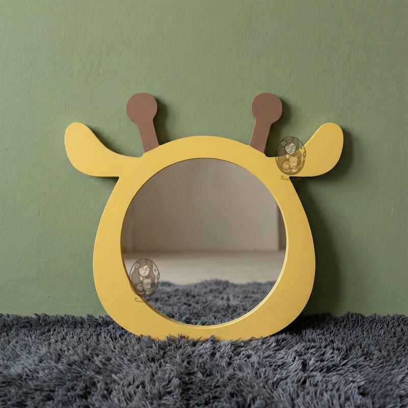 آینه چوبی دیواری کودک طرح زرافه گالری فرانه