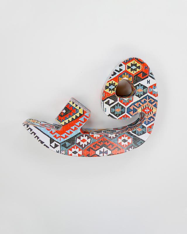 حرف فـ تزئینی طرح گلیم