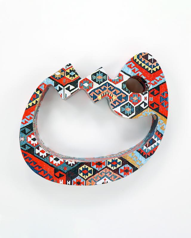 حرف ق تزئینی طرح گلیم