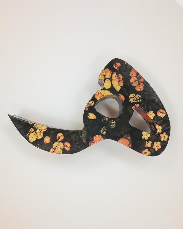 حرف هـ تزئینی طرح گل و مرغ