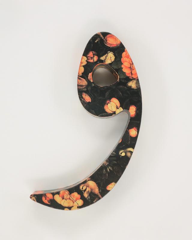 حرف و تزئینی طرح گل و مرغ