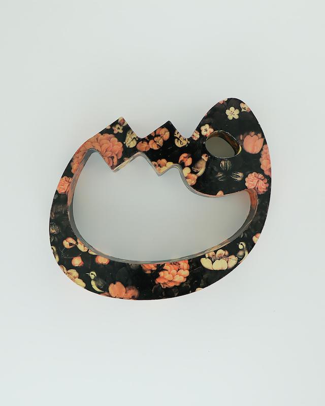 حرف ق تزئینی طرح گل و مرغ