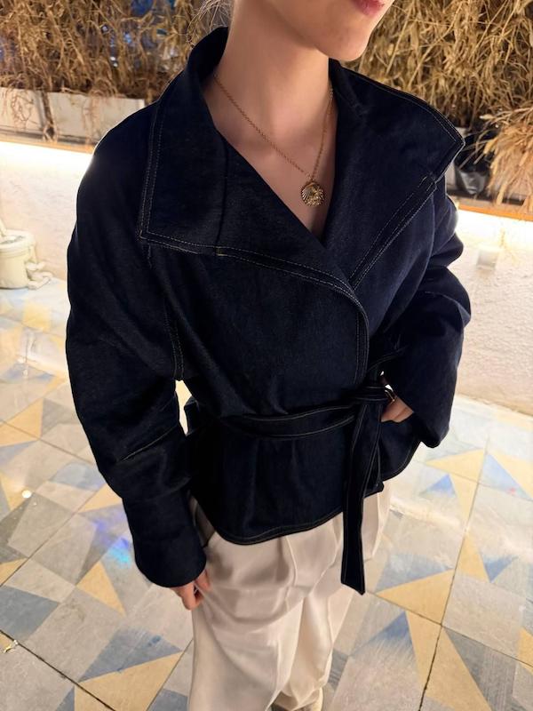 کت جین the moon