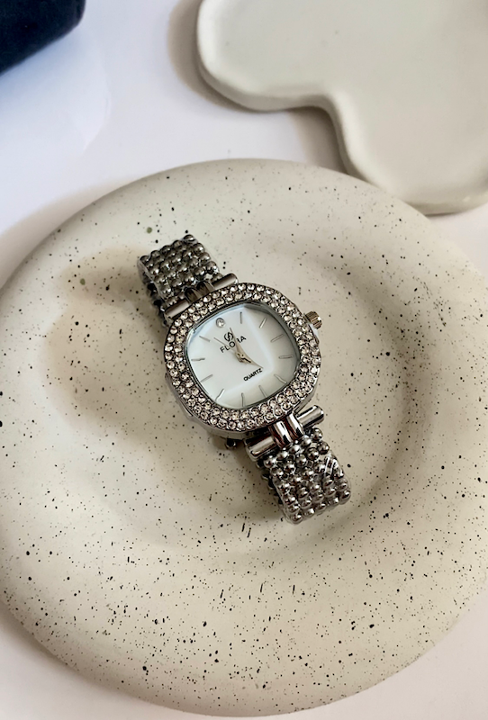 ساعت فلورا دور نگین