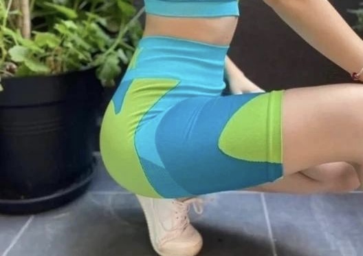 شلوارک gymshark