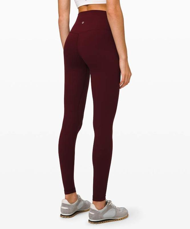 لگ از برند lululemon بدون مارک کمر 