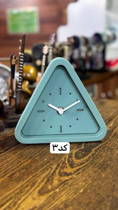ساعت مینیمال مثلث