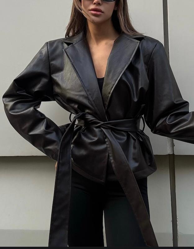 كت كلاسيك چرم