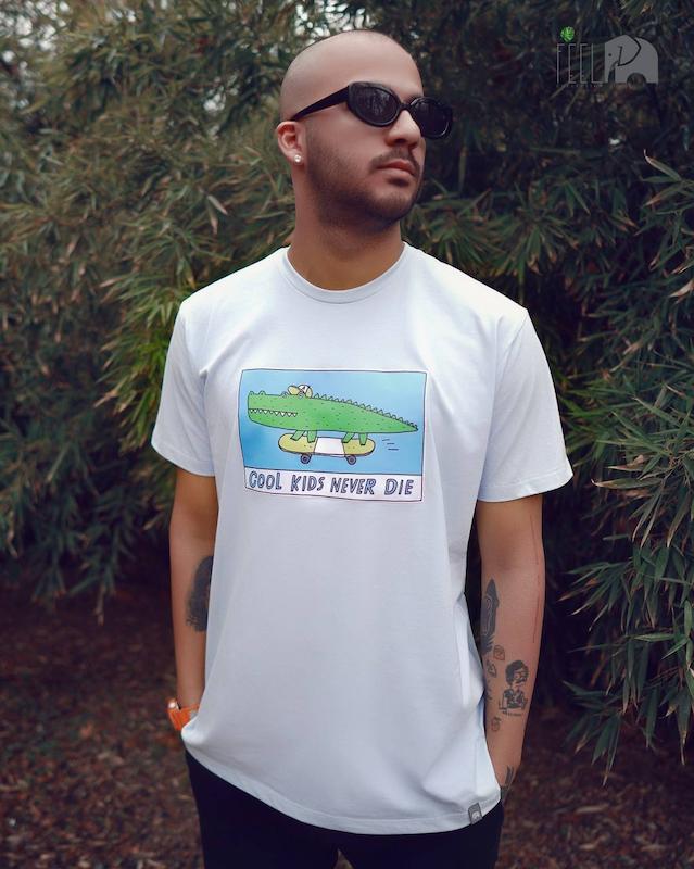 تیشرت نخ پنبه طرح Cool Kids Never Die