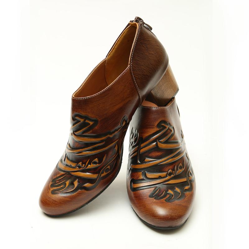 کفش پاشنه بلند سیاه مشق کد700105 (دارای ایراد رنگ)