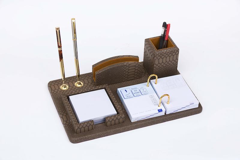 ست رو میزی مدیریتی با تقویم و جاخودکاری کد203341