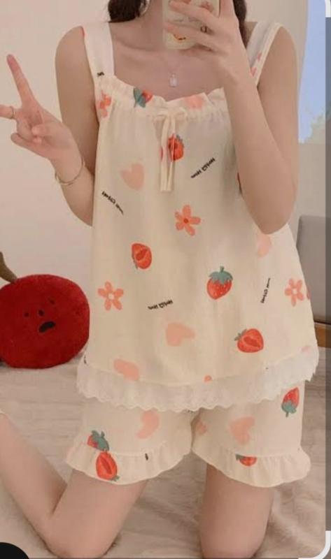 ست دو تیکه تاپ و شلوارک نخ موسلین