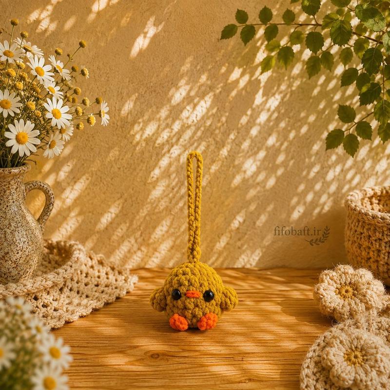 عروسک دست‌بافت سایز متوسط جوجه خردلی