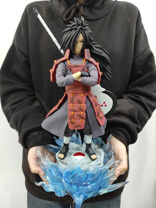 فیگور مادارا اوچیها (چراغ دار)