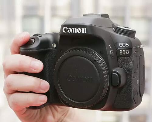 دوربین دیجیتال کانن مدل Eos 80D Body