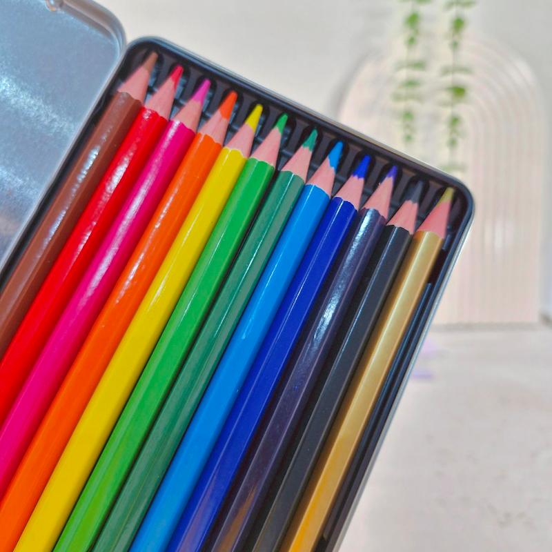 مداد رنگی جعبه فلزی