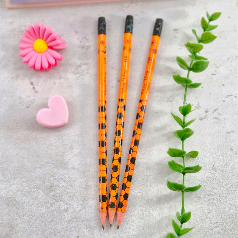 مداد سیاه فوتبالی