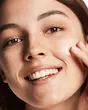 ژل آبرسان و مرطوب کننده دراماتیکالی کلینیک UK