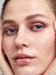 حجم دهنده لب شیگلم مدل Hot Goss Plumping Lip Gloss رنگ That's Juicy 