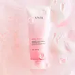 فوم شستشو روشن کننده و لایه بردار ملایم هلو آنوا Anua Peach Niacin Spread Cleansing Foam
