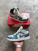 AIR JORDAN 1