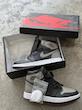 AIR JORDAN 1
