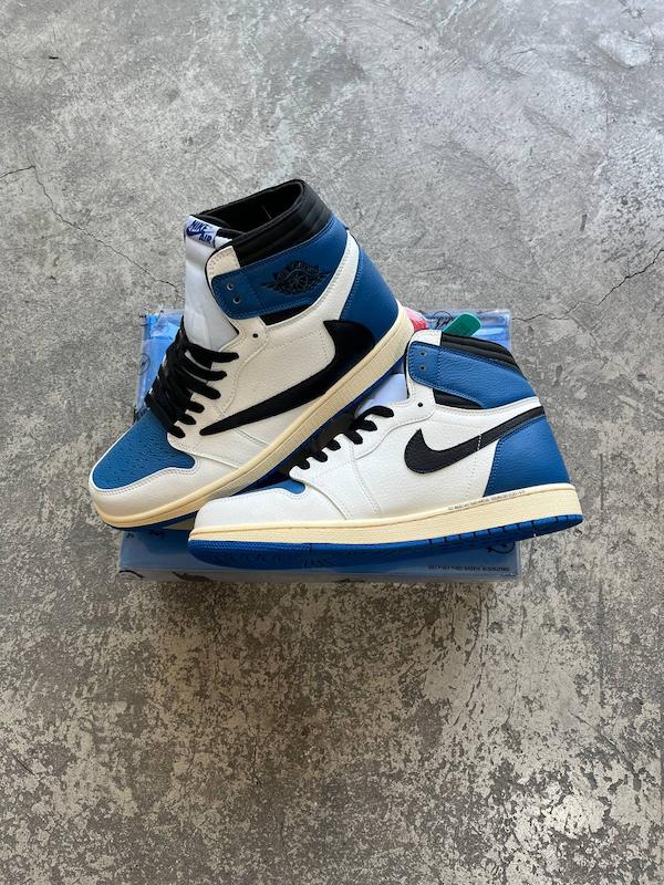 AIR JORDAN 1