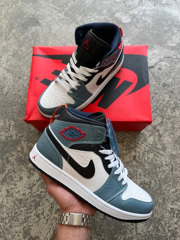 AIR JORDAN 1