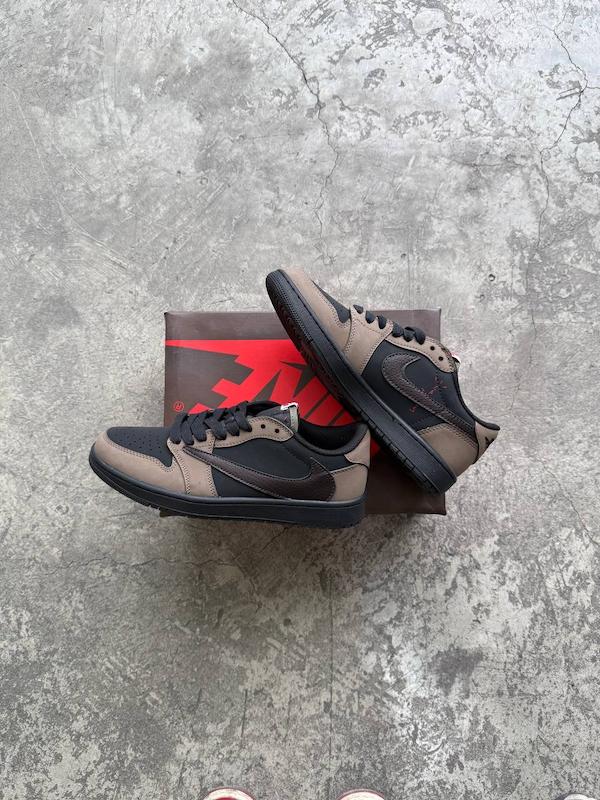 AIR JORDAN 1LOW