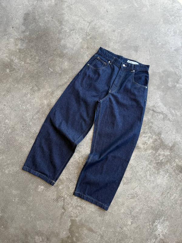 شلوار جین نیم بگ Bershka ( شست خام ) 