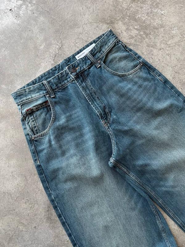 شلوار جین نیم بگ شست کثیف Bershka 